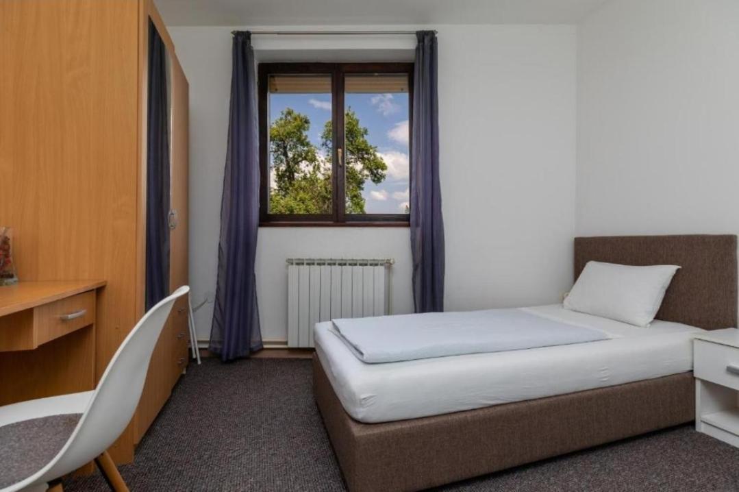 Apartment カルロヴァッツ エクステリア 写真