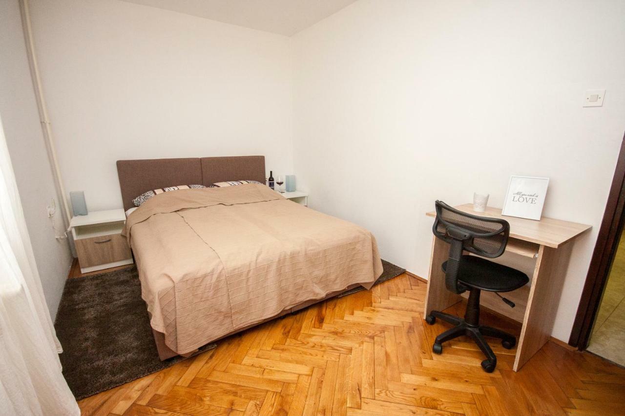 Apartment カルロヴァッツ エクステリア 写真