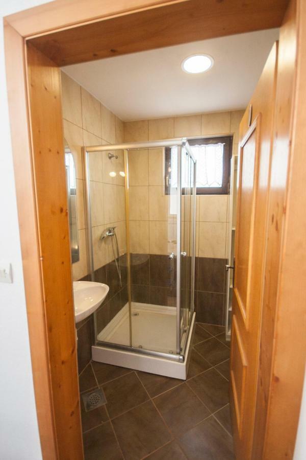 Apartment カルロヴァッツ エクステリア 写真